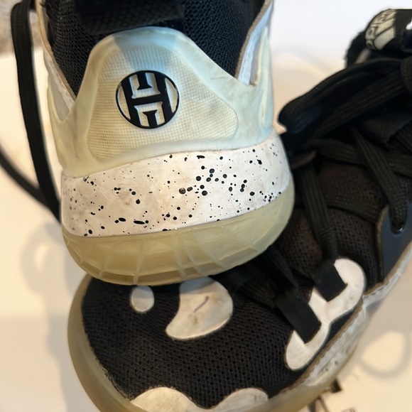 Adidas Youth Basketball Shoes Size 1 - Picture 7 of 8